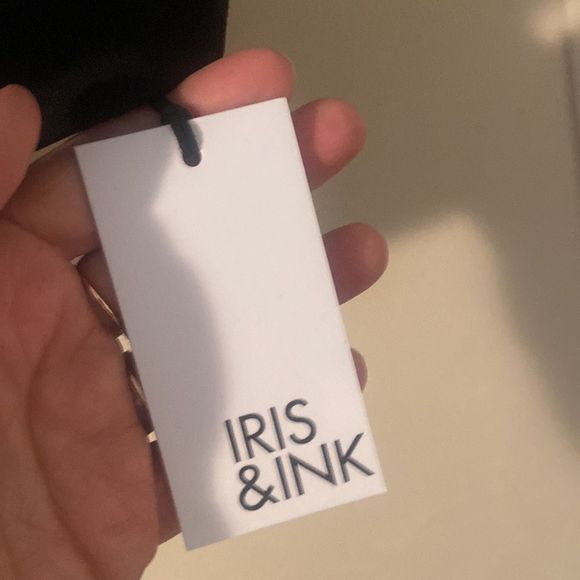 Iris & Ink Sports Bra Topwear New with Tag - Picture 4 of 5